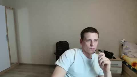 Snapshot of mikimaus0101 chatting on 4, 6, 2026 Michael online show from 4, 6, 2026