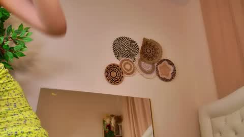 Snapshot of mikka_blush chatting on 28, 4, 2026 mikka_blush online show from 28, 4, 2026