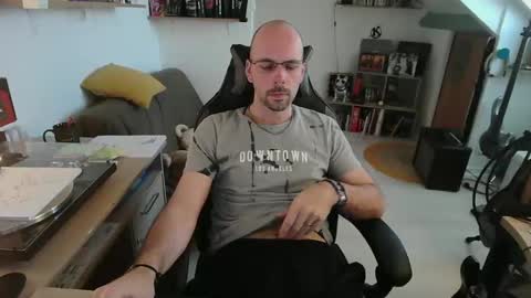 mikmik91 online show from 17, 3, 2026