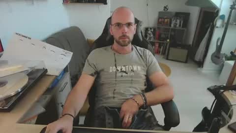 Snapshot of mikmik91 chatting on 27, 5, 2026 mikmik91 online show from 27, 5, 2026