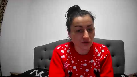 Mikyloveu online show from 21, 12, 2025