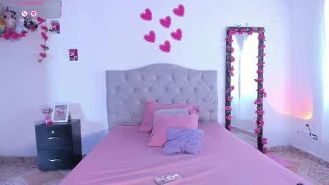 mila_1wood online show from 19, 9, 2025