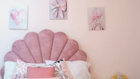 mila_adamss online show from 3, 6, 2026