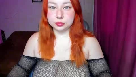 Snapshot of mila_foxxxy chatting on 18, 9, 2025 Mila shy sensual person online show from 18, 9, 2025