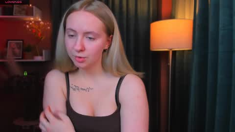 mila_glow online show from 16, 4, 2026