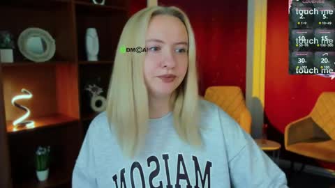 mila_glow online show from 19, 5, 2026