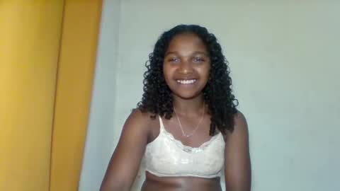 mila_lunah online show from 5, 4, 2026