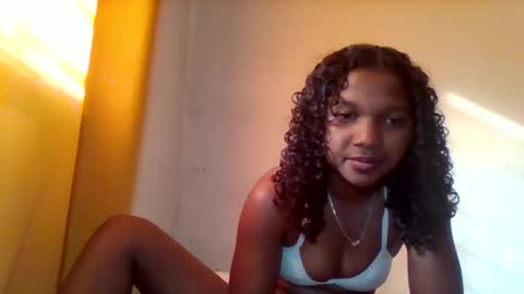 mila_lunah online show from 6, 4, 2026