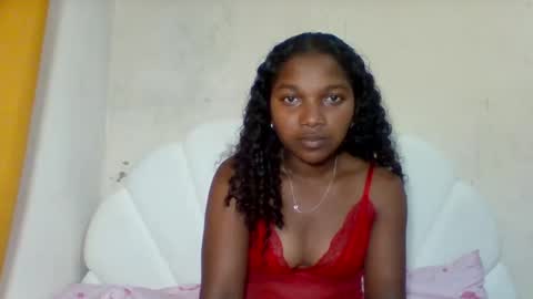 Snapshot of mila_lunah chatting on 19, 5, 2026 mila_lunah online show from 19, 5, 2026
