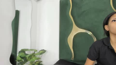 mila_petiteasm online show from 10, 7, 2026