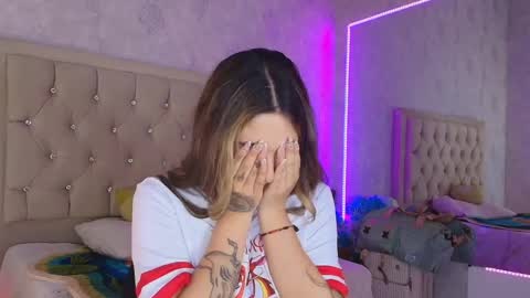 Snapshot of mila_smirnovavk chatting on 21, 4, 2026 MILA online show from 21, 4, 2026
