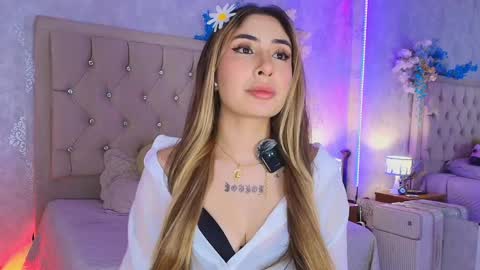 Snapshot of mila_smirnovavk chatting on 19, 5, 2026 MILA online show from 19, 5, 2026