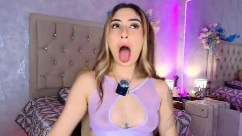Snapshot of mila_smirnovavk chatting on 22, 5, 2026 MILA online show from 22, 5, 2026