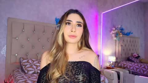 Snapshot of mila_smirnovavk chatting on 23, 5, 2026 MILA online show from 23, 5, 2026
