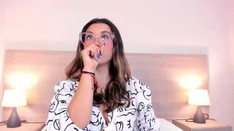 mila_thomass online show from 2, 3, 2026