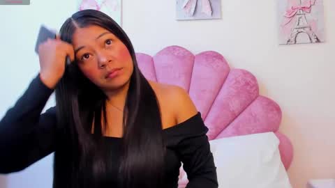Snapshot of milaaadams chatting on 20, 5, 2026 mila online show from 20, 5, 2026