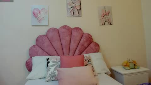 Snapshot of milaaadams chatting on 30, 5, 2026 mila online show from 30, 5, 2026