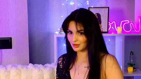 Mila online show from 2, 4, 2026