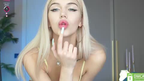 Snapshot of milabunny_ chatting on 1, 5, 2026 Mila and u can call me sweet bunny online show from 1, 5, 2026