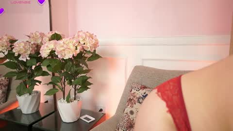 milacrave online show from 27, 3, 2026