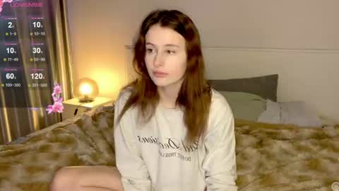 Snapshot of milaelin chatting on 21, 7, 2026 Mila online show from 21, 7, 2026