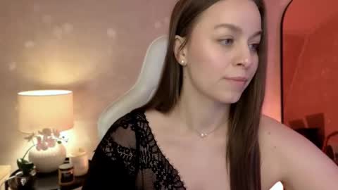 Snapshot of milafleur chatting on 16, 12, 2025 Mila Fleur online show from 16, 12, 2025