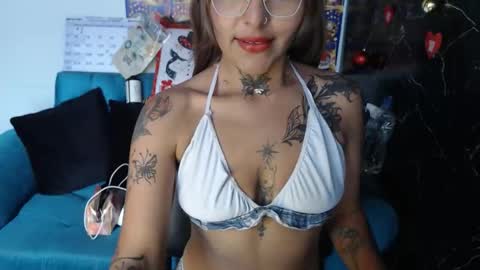 Snapshot of milafuckass chatting on 1, 12, 2025 milafuckass online show from 1, 12, 2025