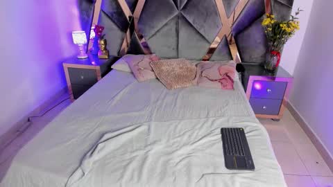 Snapshot of milan_ebony chatting on 12, 3, 2026 Milan online show from 12, 3, 2026