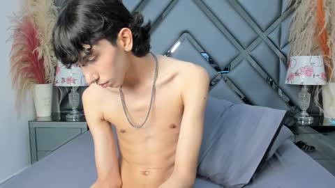 Snapshot of milan_lewiss chatting on 15, 11, 2025 milan_lewiss online show from 15, 11, 2025