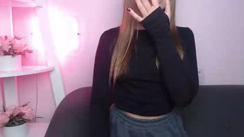 milanaangelas online show from 11, 10, 2025
