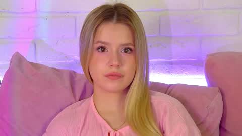 MilanaBalmain online show from 27, 2, 2026