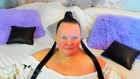 Lana online show from 11, 2, 2025