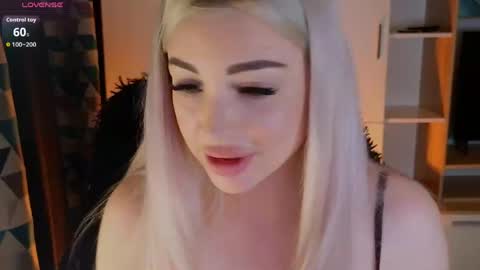 Lana online show from 8, 4, 2026