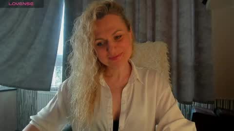 Snapshot of milanna_x chatting on 13, 5, 2026 milanna_x online show from 13, 5, 2026