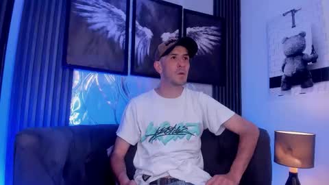 Snapshot of milanwhite_ chatting on 23, 2, 2026 MILAN online show from 23, 2, 2026