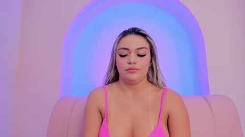 Snapshot of milaowens chatting on 3, 3, 2026 Sexy Mila online show from 3, 3, 2026