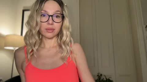 Mila online show from 13, 4, 2026