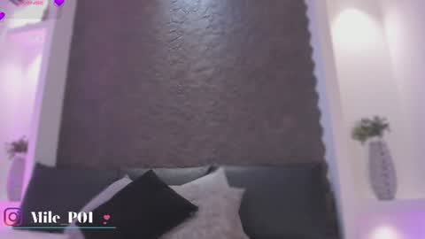 Snapshot of mile_perez chatting on 2, 7, 2026 M I L E online show from 2, 7, 2026