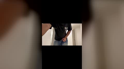 Snapshot of mileslennon chatting on 28, 11, 2025 mileslennon online show from 28, 11, 2025