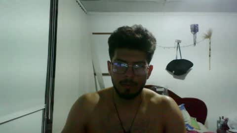 Snapshot of mileslennon chatting on 10, 1, 2026 mileslennon online show from 10, 1, 2026