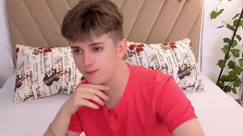 Snapshot of miless_cooper chatting on 31, 5, 2026 Miles online show from 31, 5, 2026