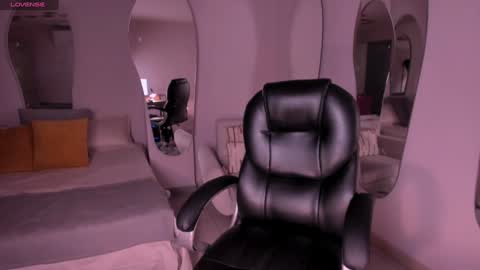 Miley Cruz  IG miley model23 online show from 30, 12, 2024