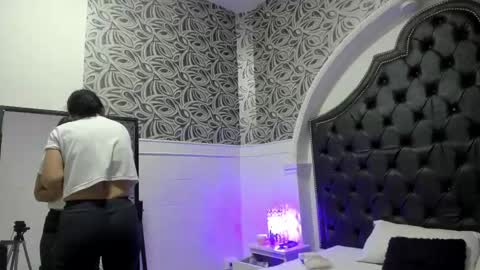 milf_march online show from 23, 4, 2026