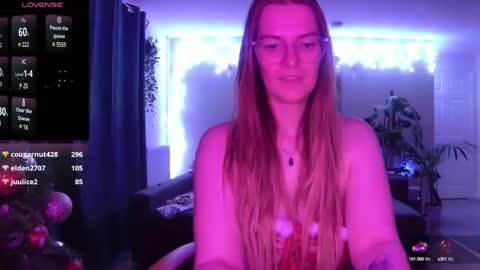 Milf Tara36 online show from 26, 12, 2024