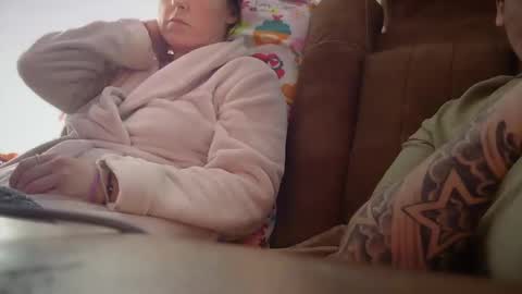 milfanddilf696969 online show from 31, 12, 2024