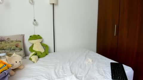 Snapshot of milfboobs_10 chatting on 3, 7, 2026 Nakary Bustamante online show from 3, 7, 2026