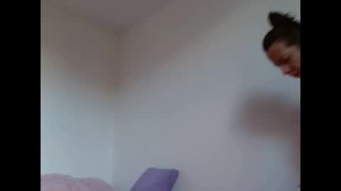 milfevha online show from 17, 12, 2025