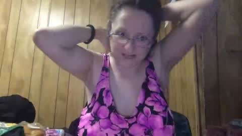 Snapshot of milfmichelle69 chatting on 20, 5, 2026 milfmichelle69 online show from 20, 5, 2026