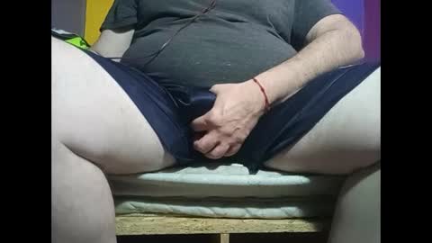 Snapshot of milkbabybear chatting on 3, 11, 2025 milkbabybear online show from 3, 11, 2025