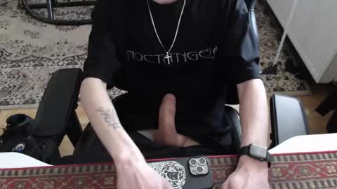 Snapshot of milkmeup_thick chatting on 25, 4, 2026 milkmeup_thick online show from 25, 4, 2026